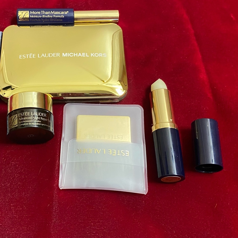 Michael Kors For Estae Lauder Makeup Bundle - Picture 3 of 4